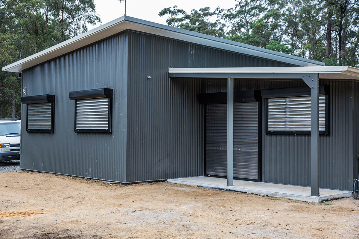 A picture of a bushfire-proof home.